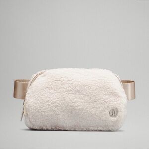 lululemon White Sherpa belt bag 1L